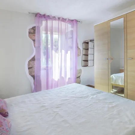 Four-bedroom With Sea View 08 Сasa de vacaciones *