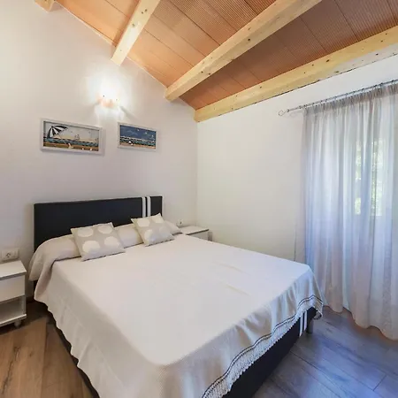 Four-bedroom With Sea View 08 * Labin (Istria)