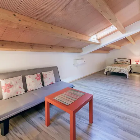 Four-bedroom With Sea View 08 *